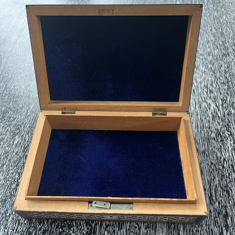 Vintage Wooden Marquetry Inlay Jewelry Box White, Red, Green, Blue Triangles‎